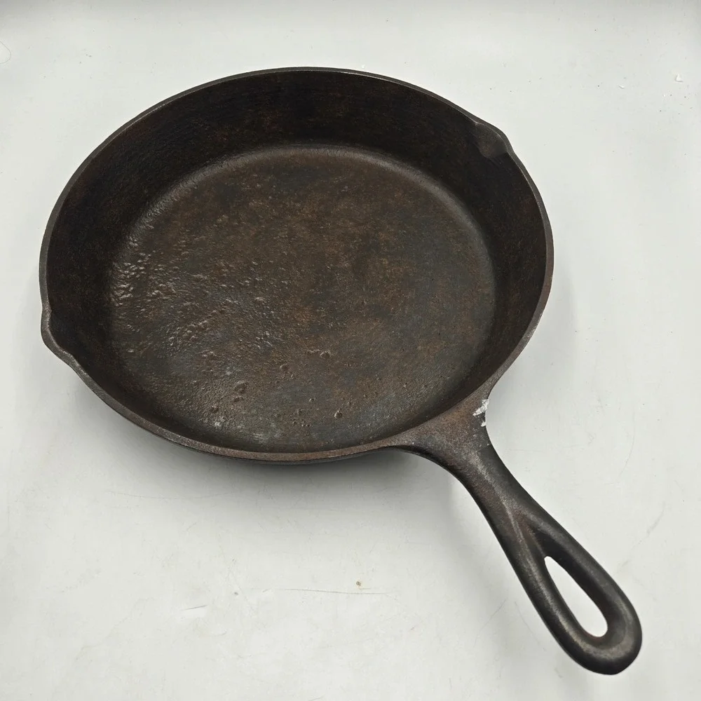 VTG SK LODGE D Cast Iron USA #8 -3 Notch Heat Ring Skillet Pan Excellent Conditi